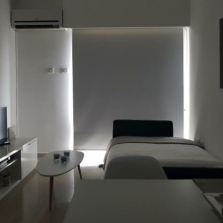 City Pearl - Modern 2 Bed Sea View Apt In City Centre Limassol Extérieur photo