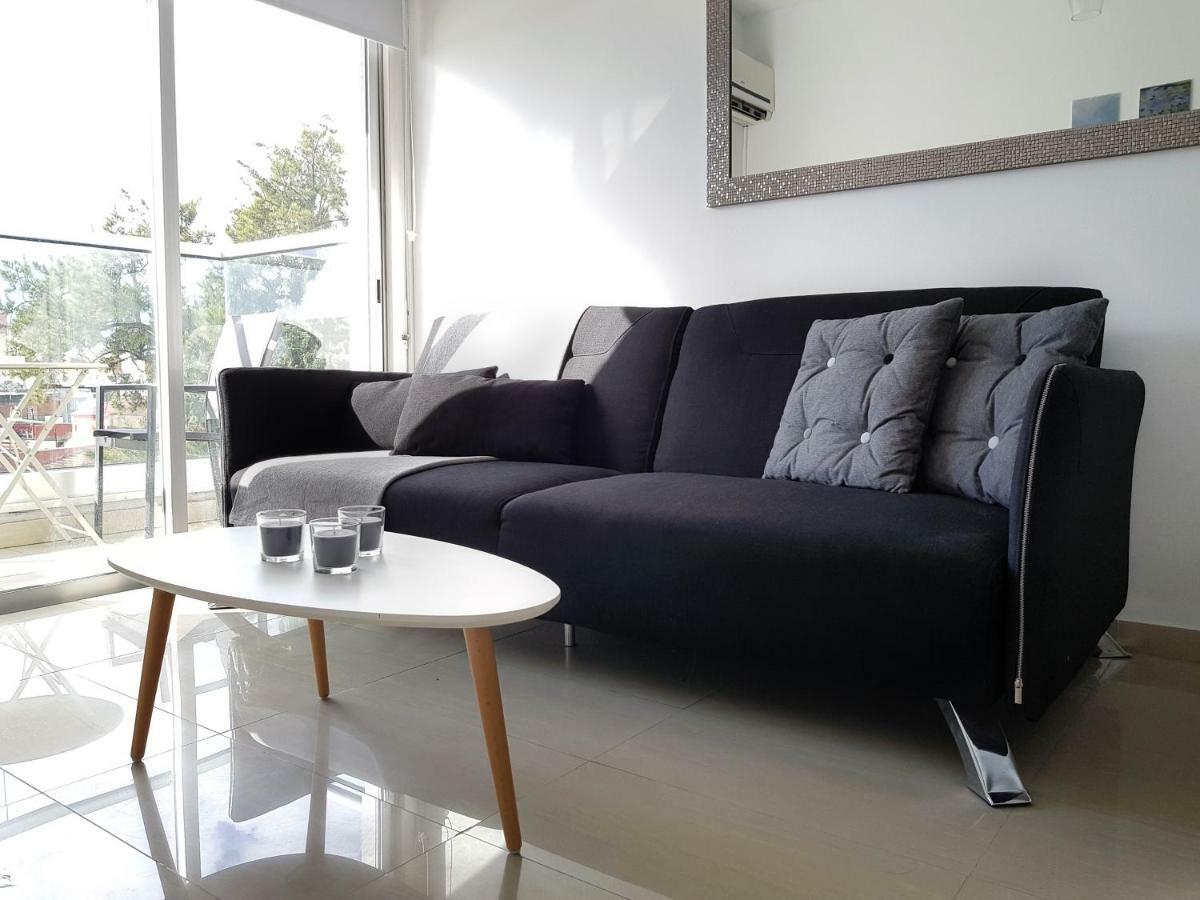 City Pearl - Modern 2 Bed Sea View Apt In City Centre Limassol Extérieur photo