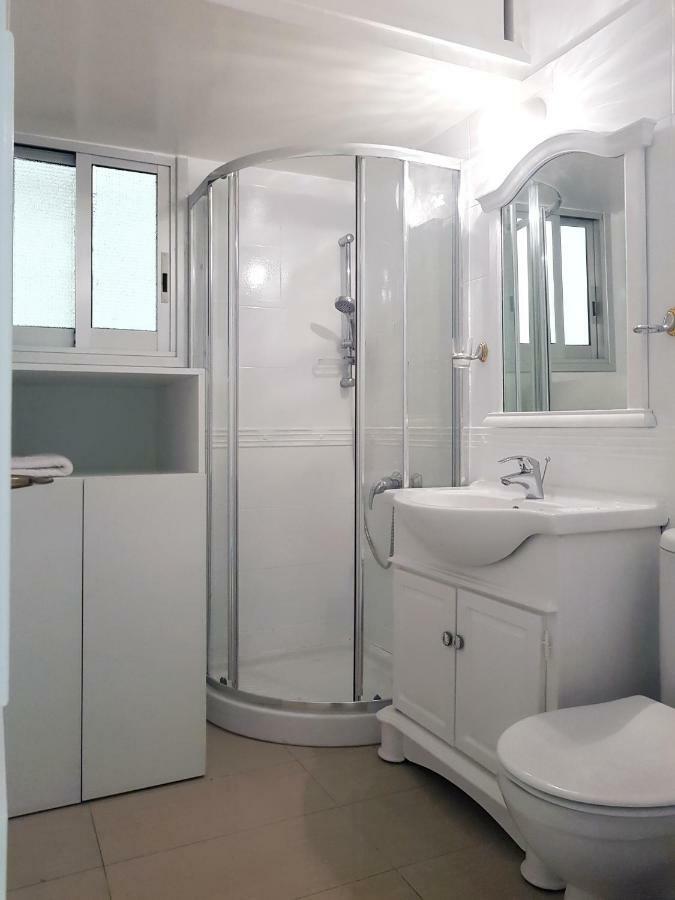 City Pearl - Modern 2 Bed Sea View Apt In City Centre Limassol Extérieur photo