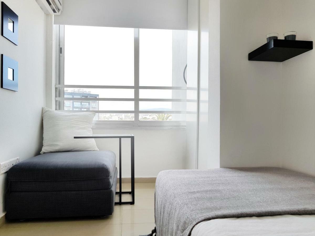 City Pearl - Modern 2 Bed Sea View Apt In City Centre Limassol Extérieur photo