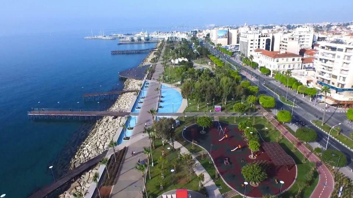 City Pearl - Modern 2 Bed Sea View Apt In City Centre Limassol Extérieur photo